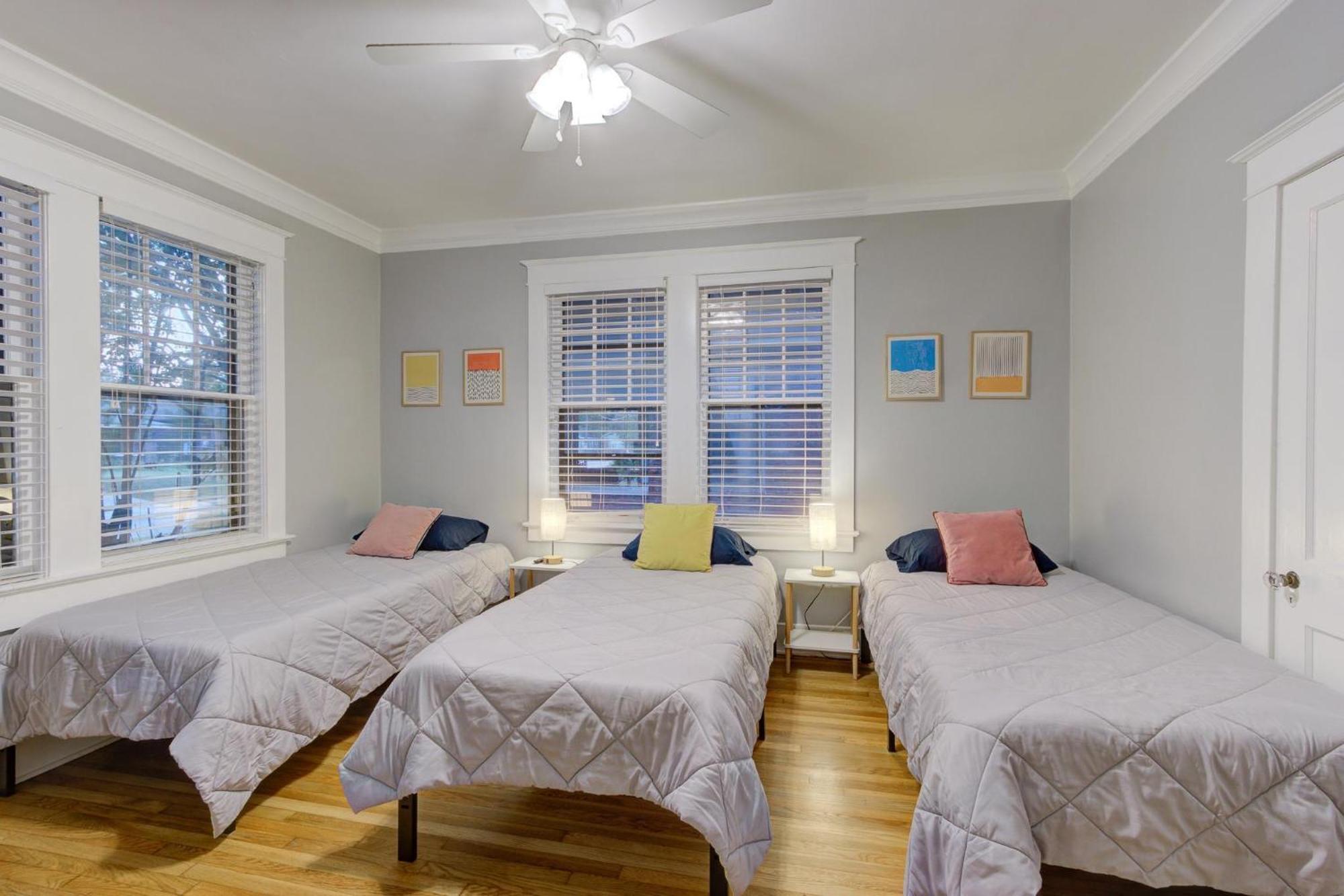 Spacious Bungalow With 6 Beds, Games, And Fire Pit - Close To Beale Street, Bbq, Graceland, & Liberty Bowl Мемфіс Екстер'єр фото